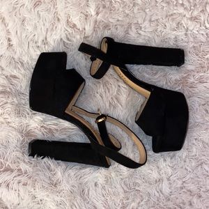 Fashion Nova “ I Know I Can Heel” - Black